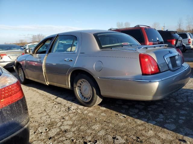 2001 Lincoln Town Car Executive