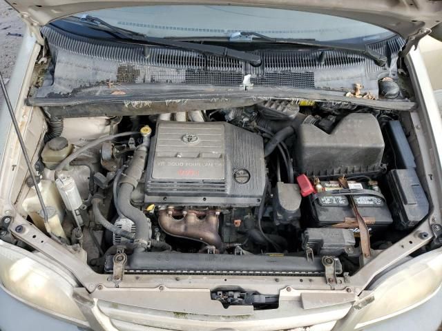 2001 Toyota Sienna LE