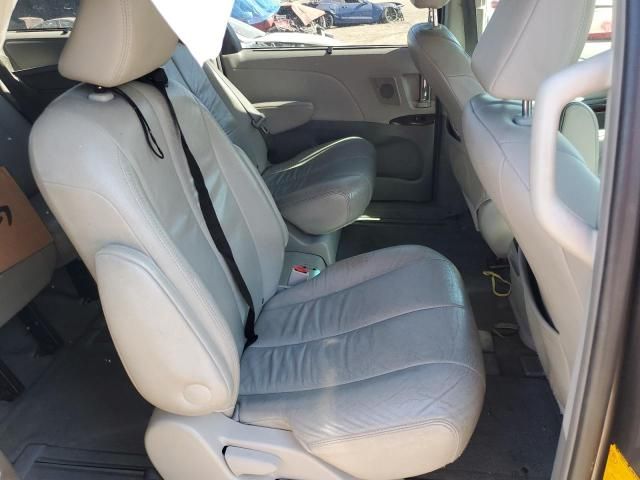 2011 Toyota Sienna XLE