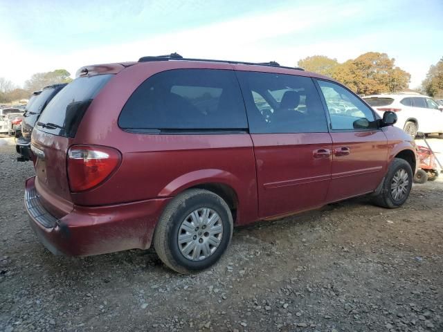 2006 Chrysler Town & Country LX