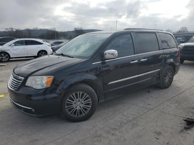 2014 Chrysler Town & Country Touring L