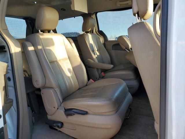 2015 Chrysler Town & Country Touring L