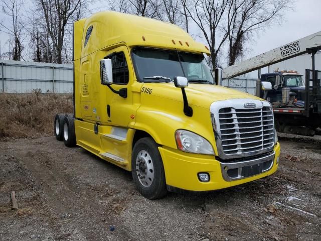 2016 Freightliner Cascadia 125