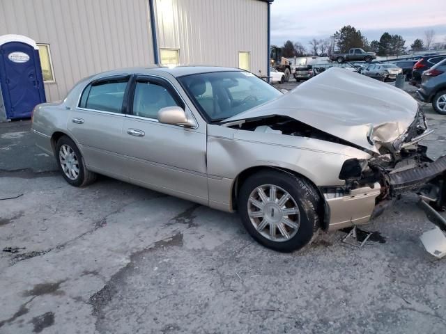 2010 Lincoln Town Car Signature Limited