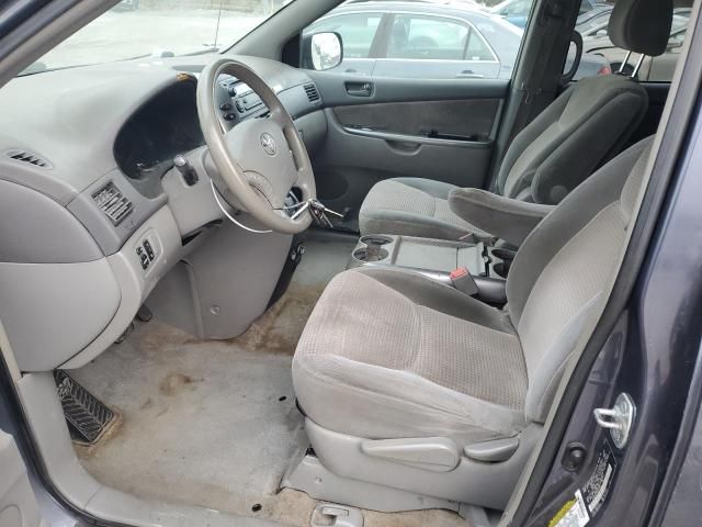 2006 Toyota Sienna LE