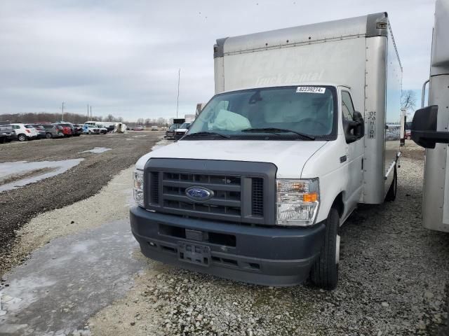 2021 Ford Econoline E350 Super Duty Cutaway Van