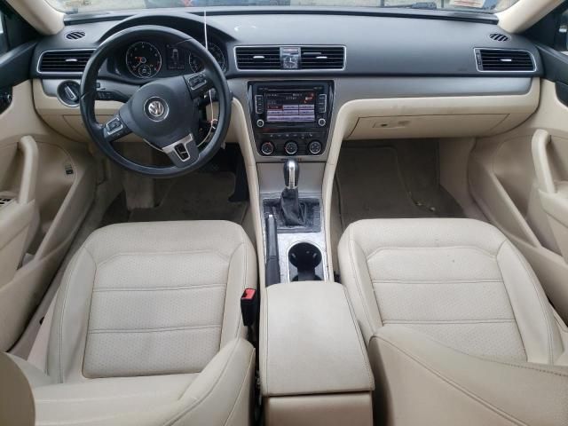 2014 Volkswagen Passat SE