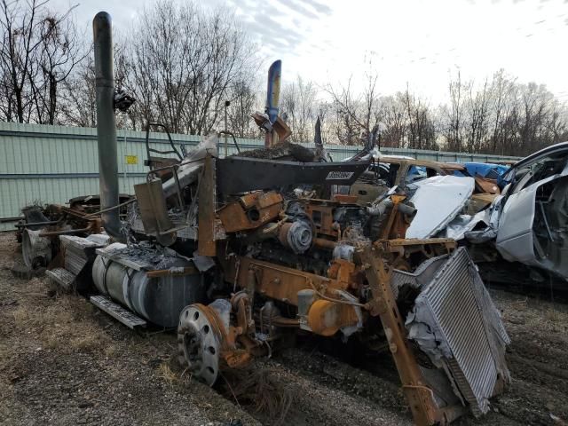 2010 Kenworth Construction T680