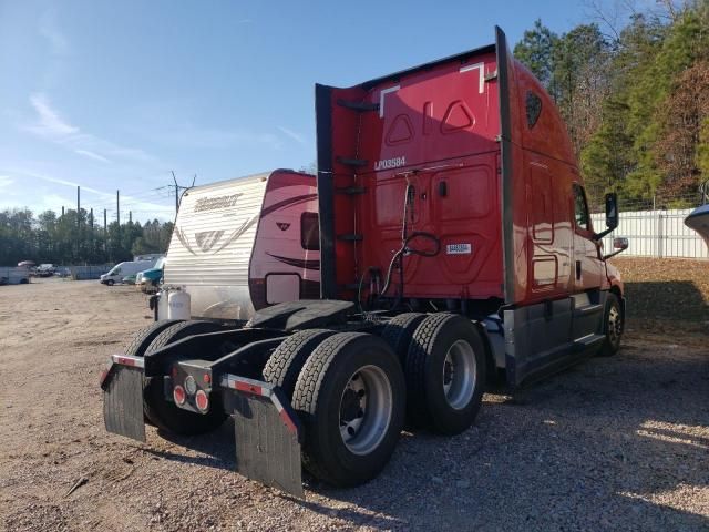 2020 Freightliner Cascadia 126