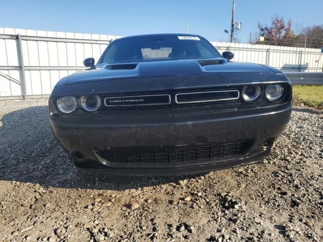 2017 Dodge Challenger SXT