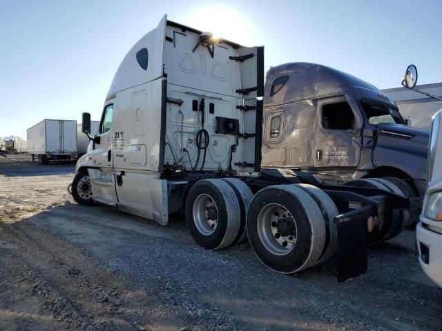 2014 Freightliner Cascadia 125