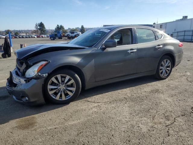 2012 Infiniti M37