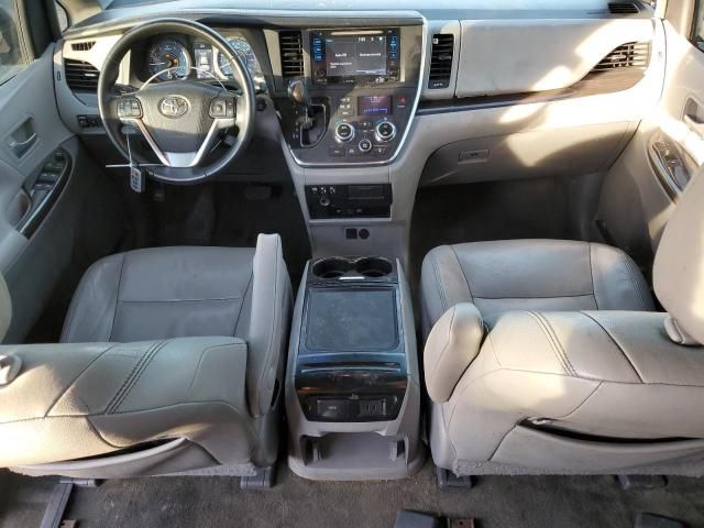 2015 Toyota Sienna XLE