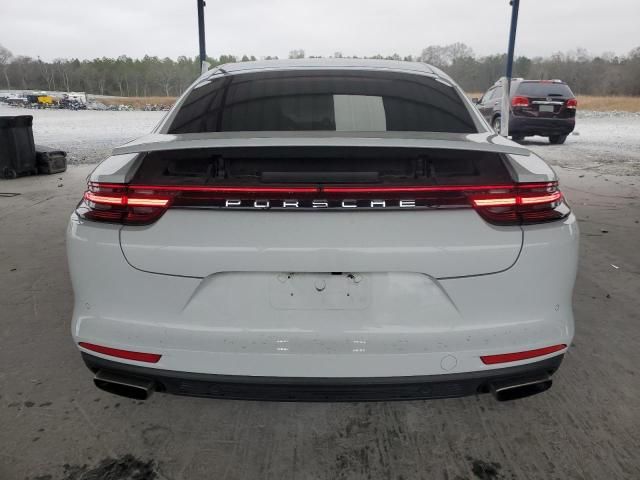 2018 Porsche Panamera 4