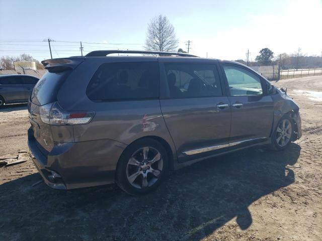 2013 Toyota Sienna Sport