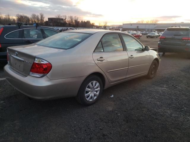 2005 Toyota Camry LE