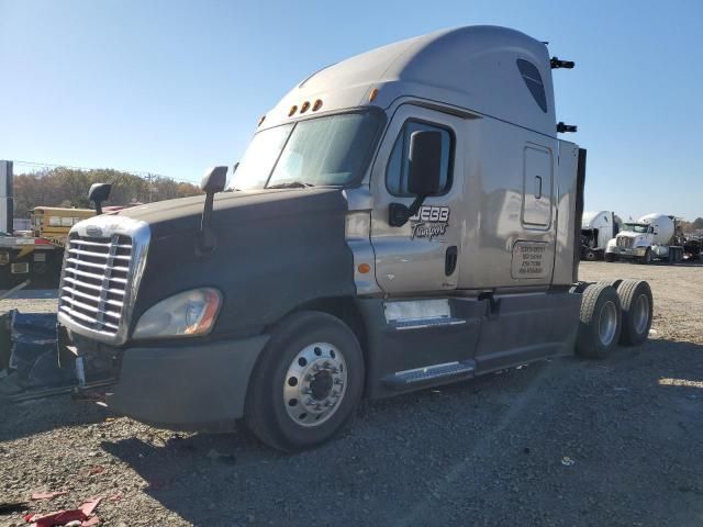 2015 Freightliner Cascadia 125