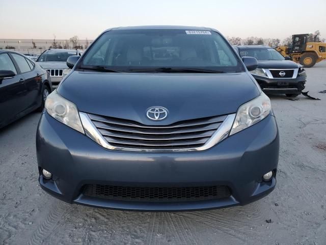 2016 Toyota Sienna XLE