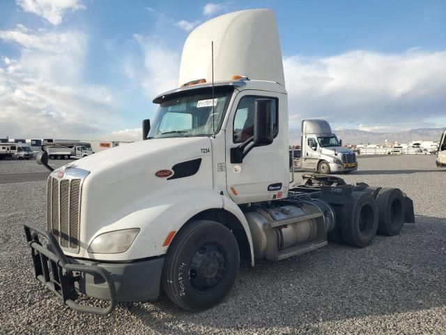 2017 Peterbilt 579