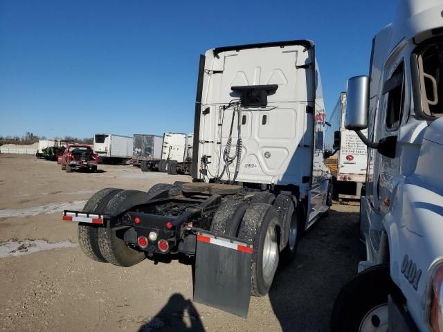 2018 Freightliner Cascadia 125