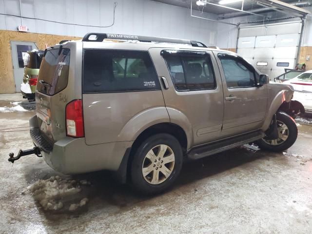 2005 Nissan Pathfinder LE