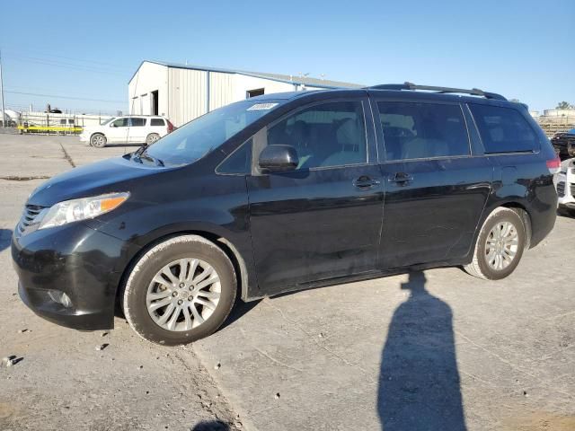 2013 Toyota Sienna XLE