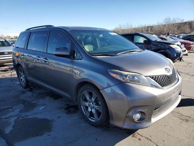 2017 Toyota Sienna SE