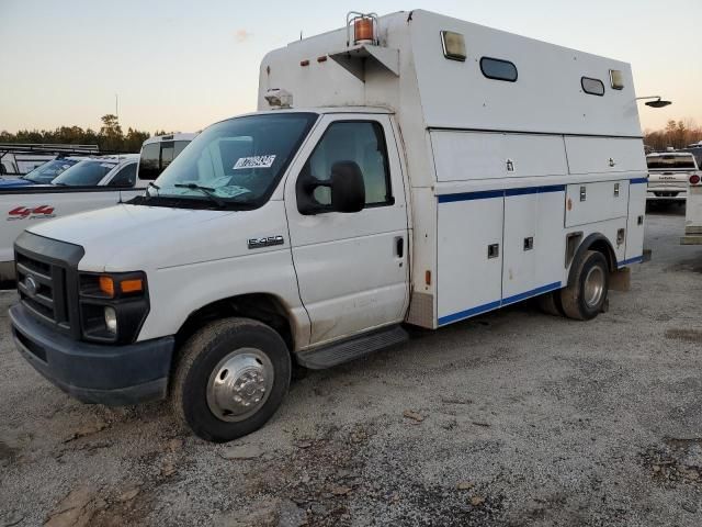 2010 Ford Econoline E450 Super Duty Cutaway Van