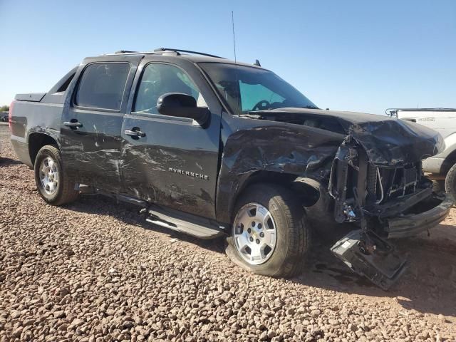 2013 Chevrolet Avalanche LS