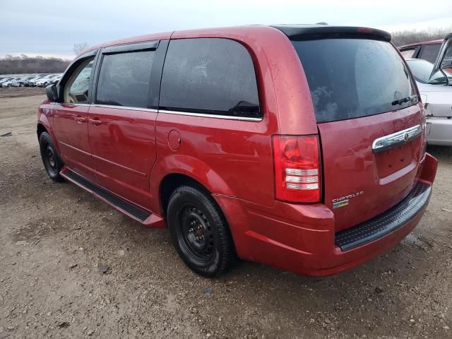 2009 Chrysler Town & Country LX