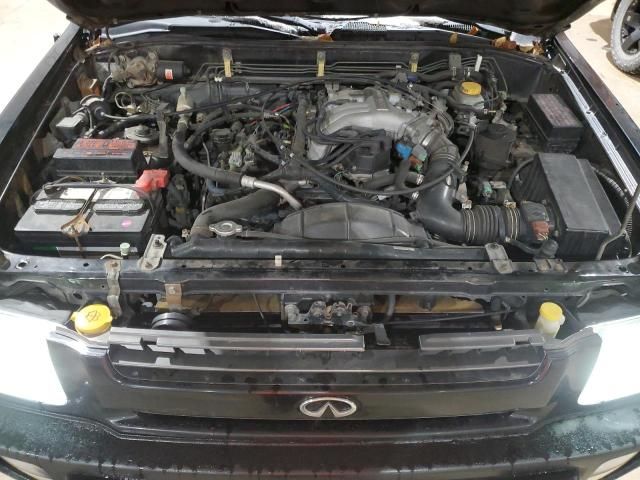 2000 Infiniti QX4