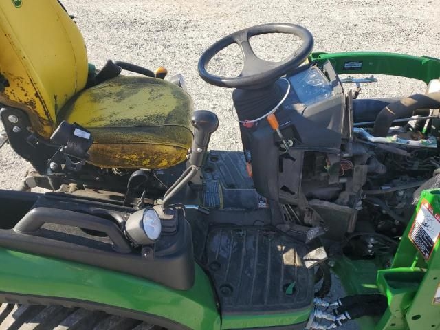 2020 John Deere 1025R