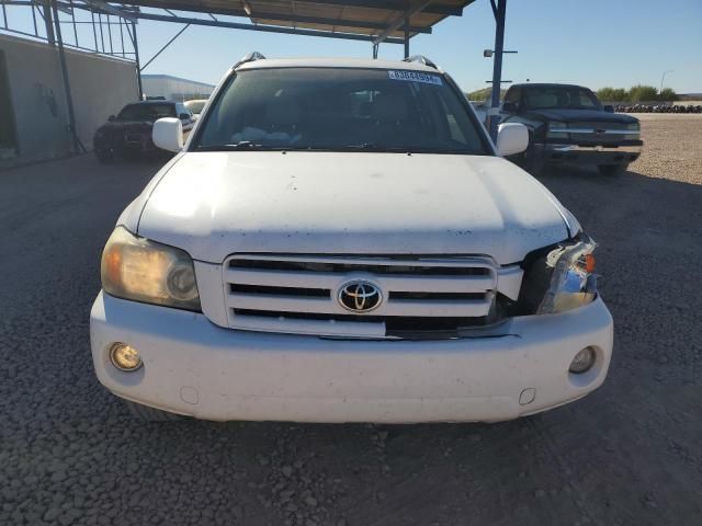 2004 Toyota Highlander Base