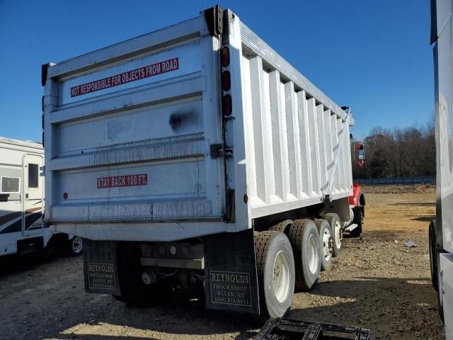 2002 Kenworth Construction T800