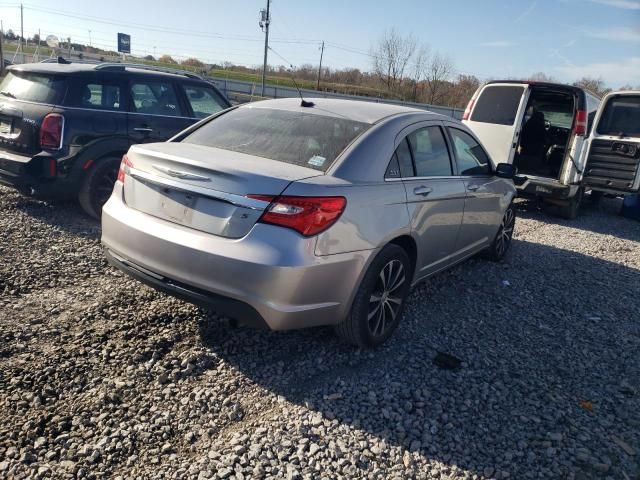 2013 Chrysler 200 Touring