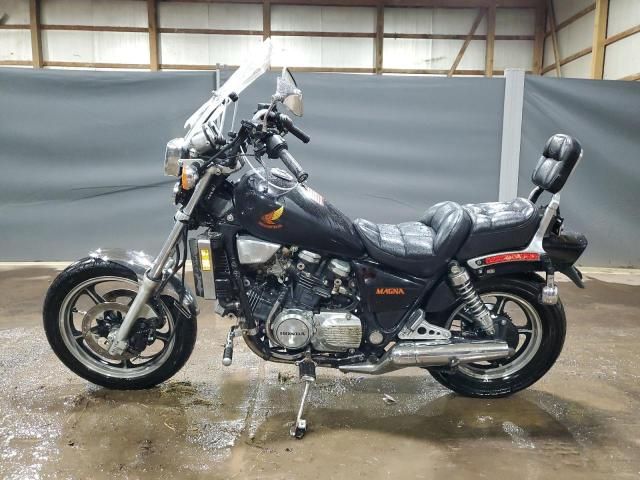 1986 Honda VF700 C