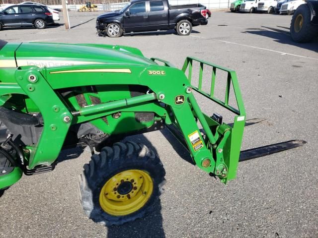 2022 John Deere 3032E