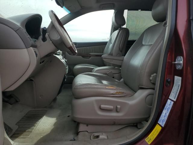 2004 Toyota Sienna XLE