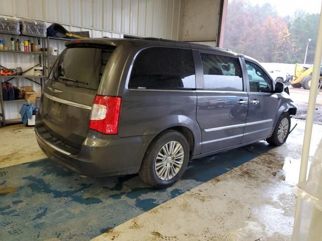 2016 Chrysler Town & Country Touring L
