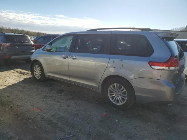 2014 Toyota Sienna XLE