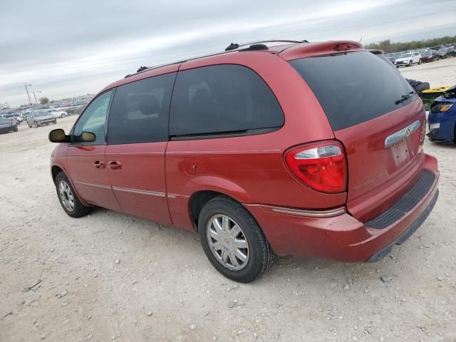 2005 Chrysler Town & Country Limited