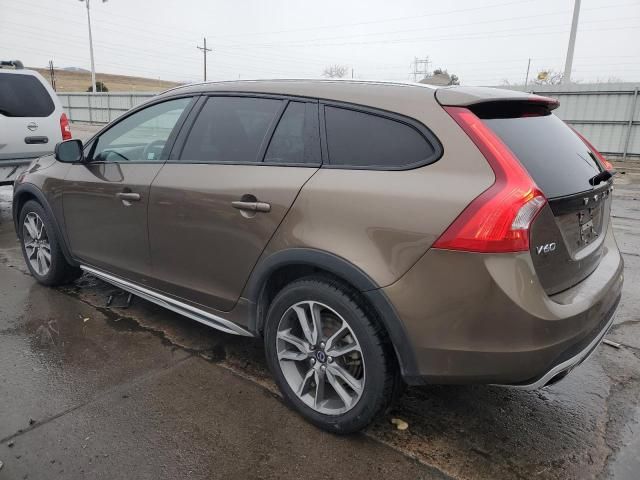 2015 Volvo V60 Cross Country Premier