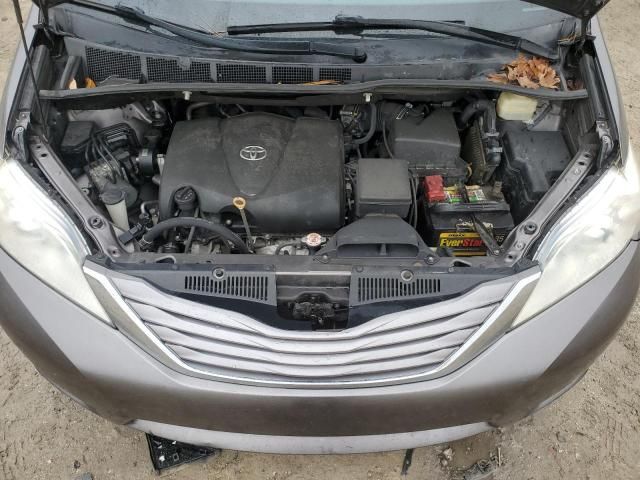 2017 Toyota Sienna XLE