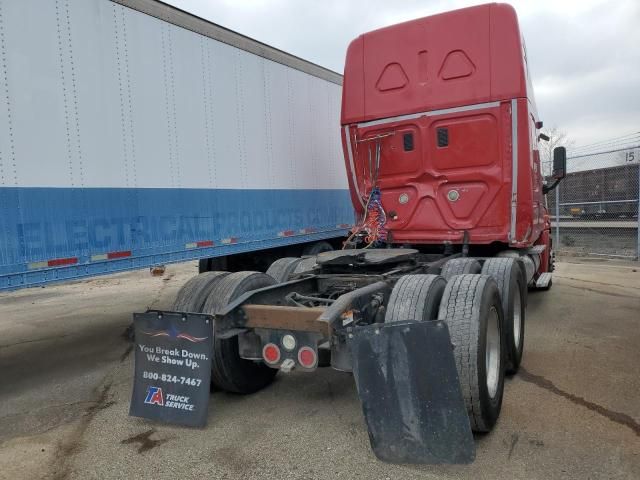 2011 Freightliner Cascadia 125