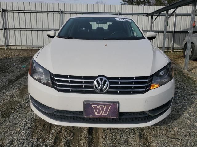 2014 Volkswagen Passat SE