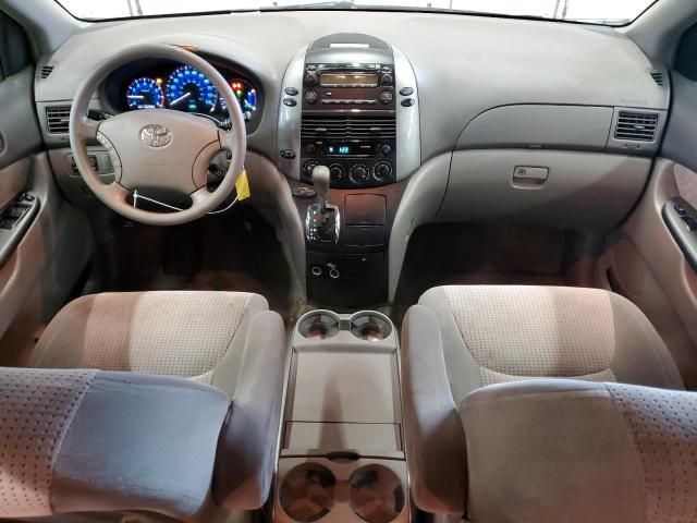 2007 Toyota Sienna LE