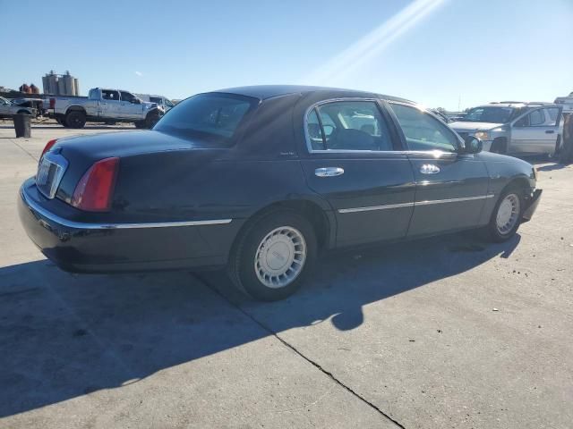 2000 Lincoln Town Car Executive