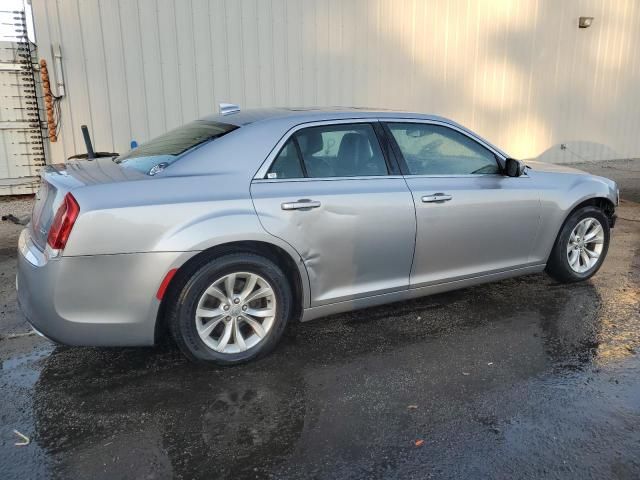 2016 Chrysler 300 Limited