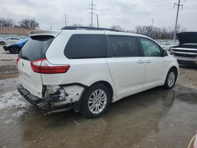 2015 Toyota Sienna XLE