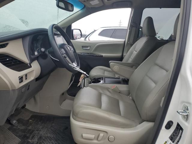 2015 Toyota Sienna XLE